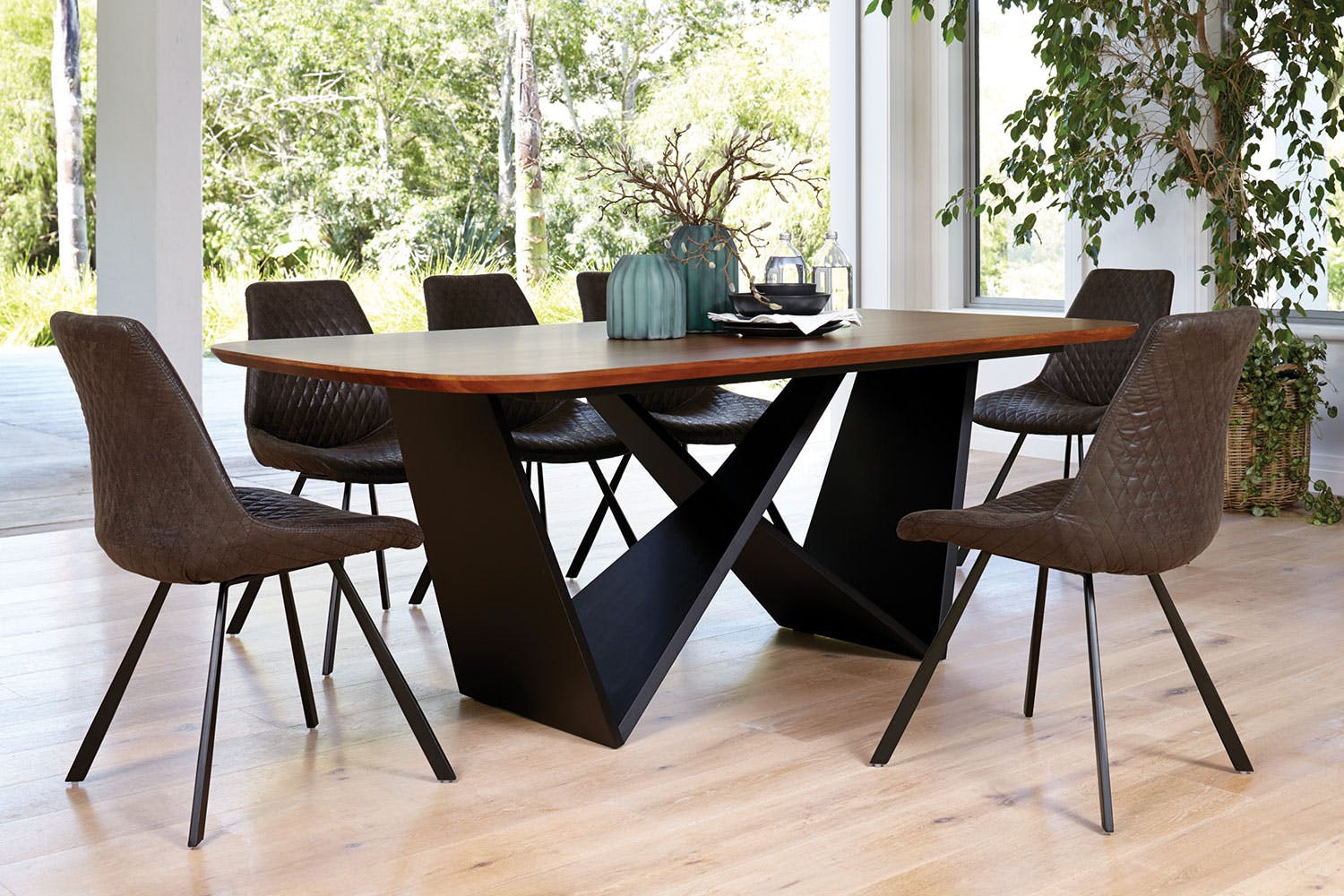 Grado-Dining-Table